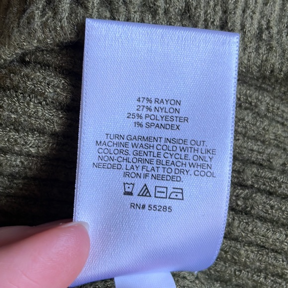 EXPRESS Open Stitch Back Cutout Short Sleeve Sweater - Picture 6 of 6